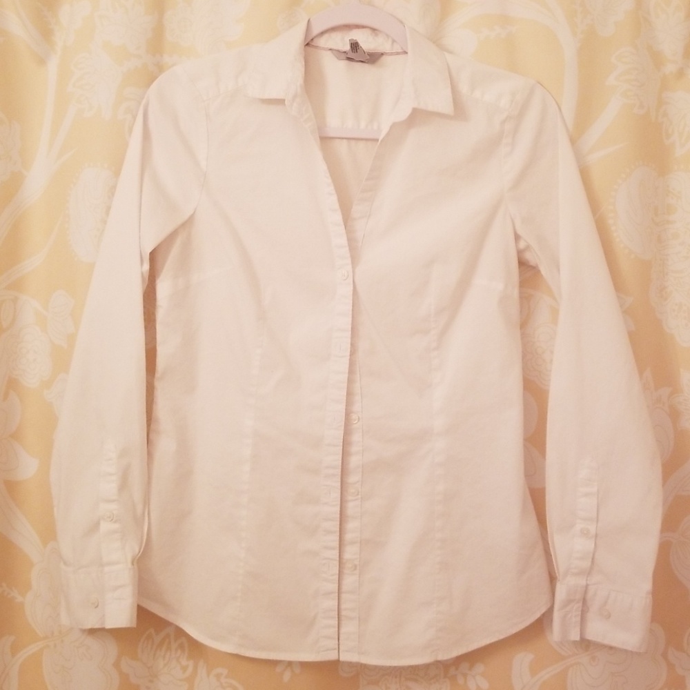 H & M fitted botton down